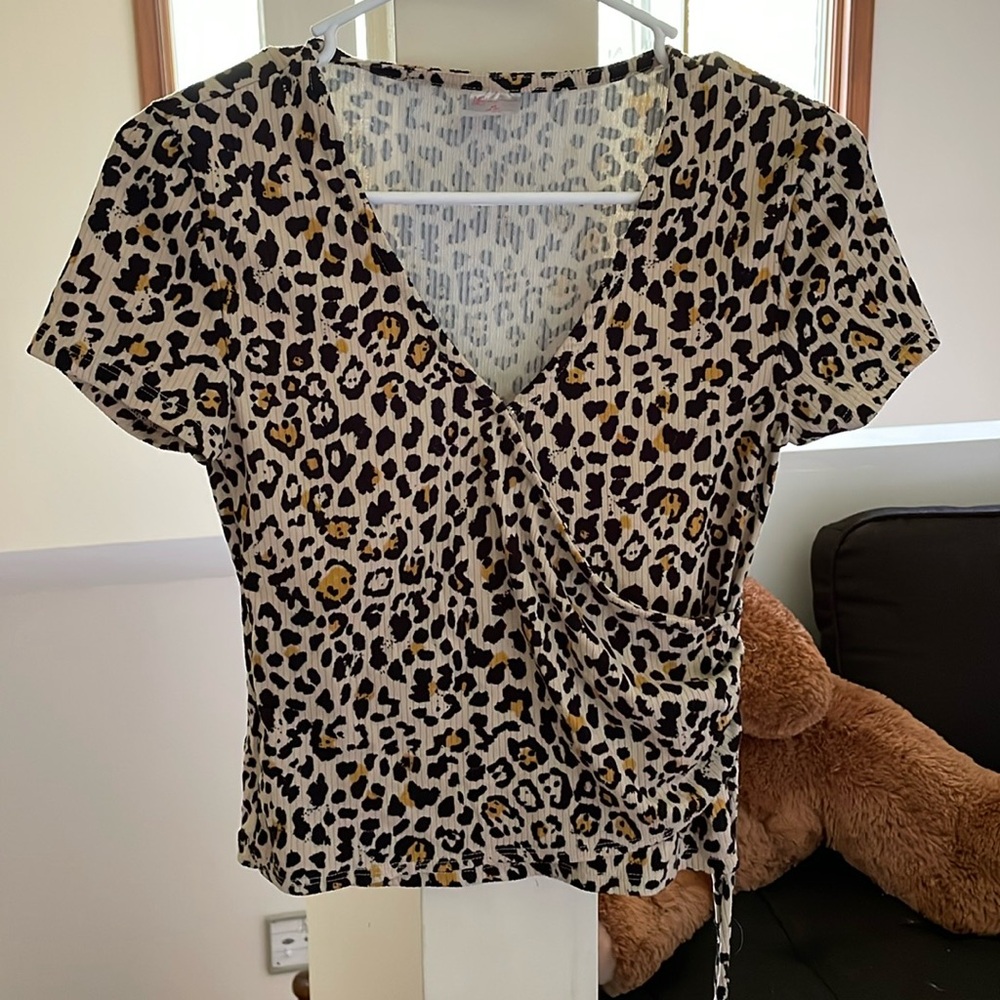Leopard print top